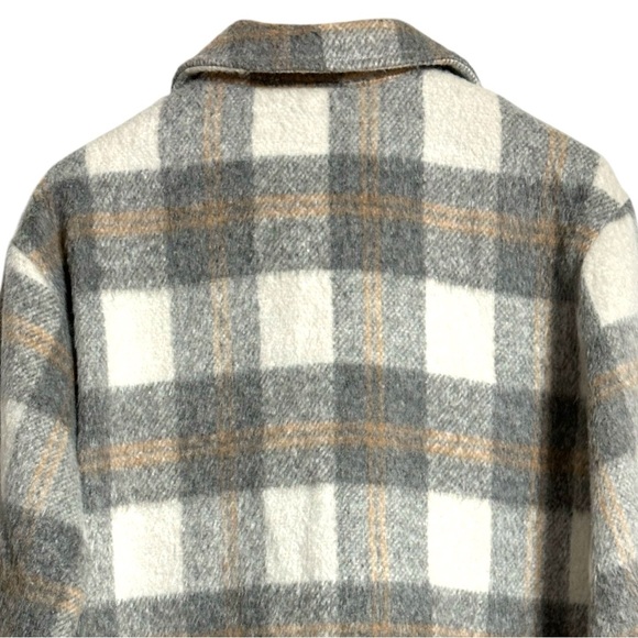 Vanilla Bay Neutral Plaid Button Down Brushed Fabric Shacket with Pockets - Picture 7 of 12